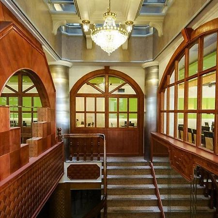 Royal Hotel Манонг Екстериор снимка