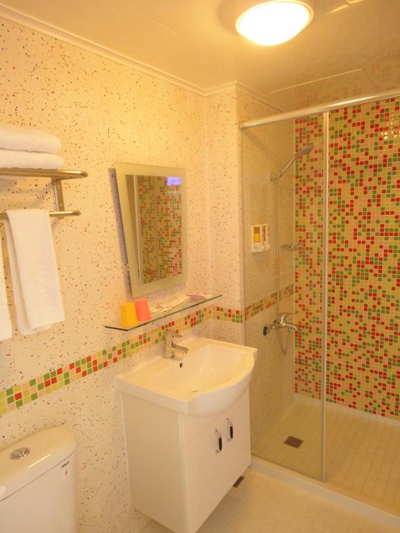Royal Hotel Манонг Стая снимка