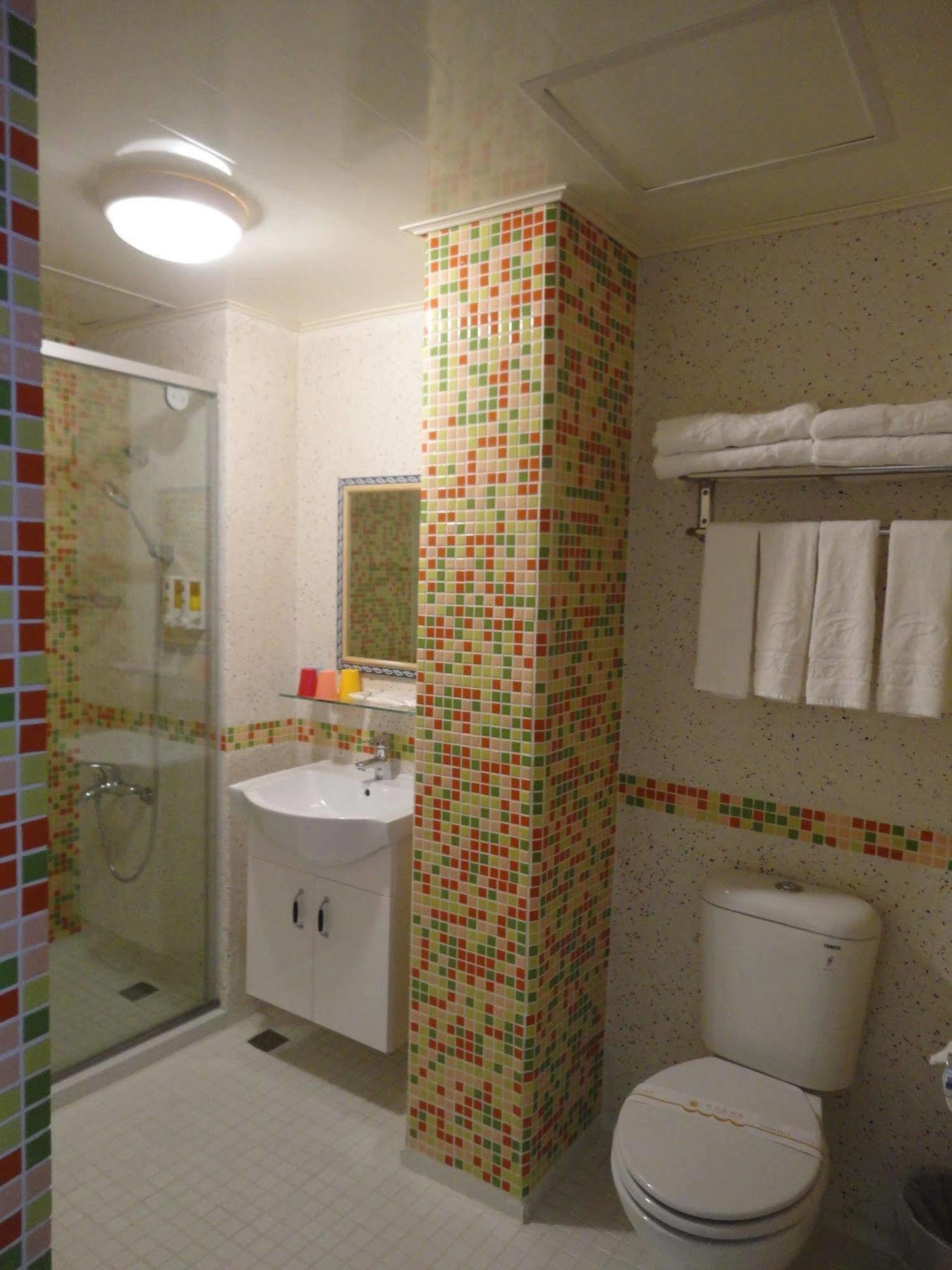 Royal Hotel Манонг Екстериор снимка